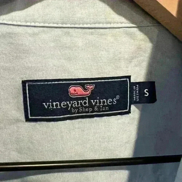 Vineyard Vines size men’s size small - Picture 3 of 3